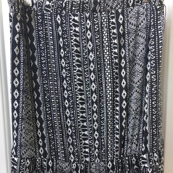 Fun Geometric Pattern Strapless Jumpsuit - Picture 2 of 5